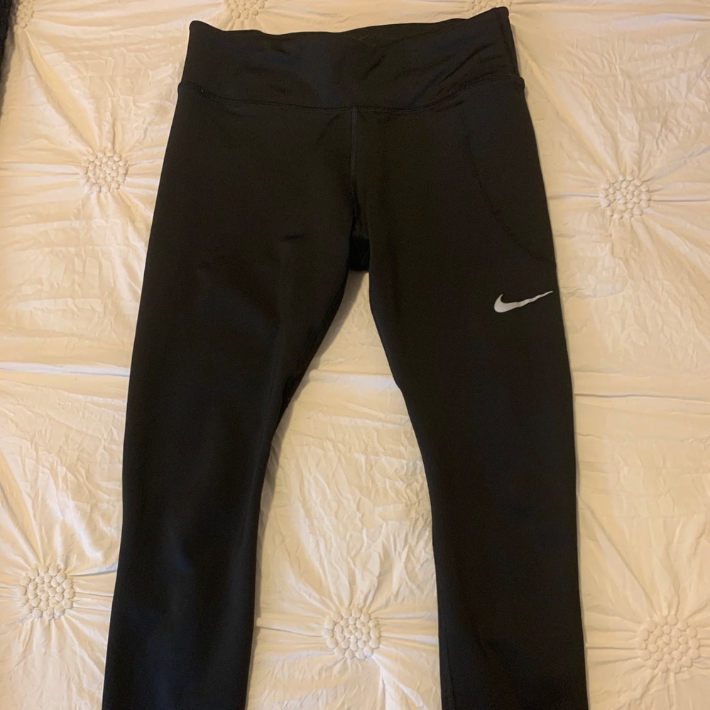 Nike cropped leggings w mesh